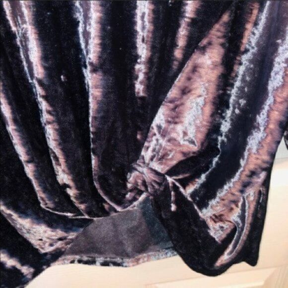 Cherish Front Knot Sweatshirt Crushed Velvet Top Ice Blue S - Picture 5 of 8